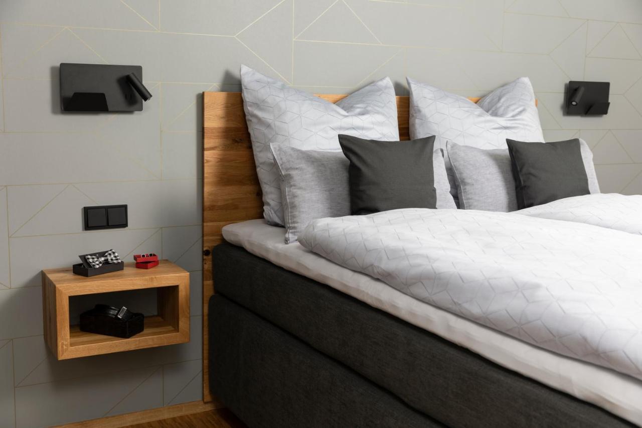 Boarding Cube Oldenburg Apartment Bagian luar foto