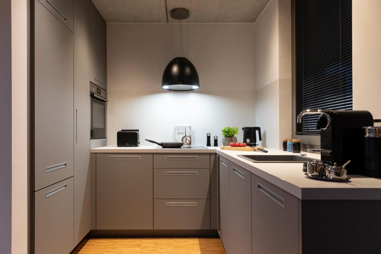 Boarding Cube Oldenburg Apartment Bagian luar foto
